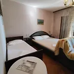 4 Bedrooms 50-70m To The Sea Until 11 People Apartman *