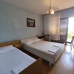Apartman 4 Bedrooms 50-70m To The Sea Until 11 People