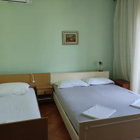 4 Bedrooms 50-70m To The Sea Until 11 People アパート