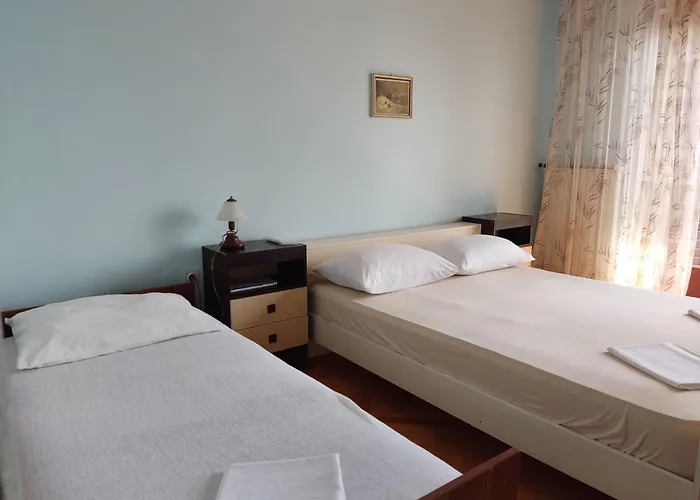 4 Bedrooms 50-70m To The Sea Until 11 People Appartamento