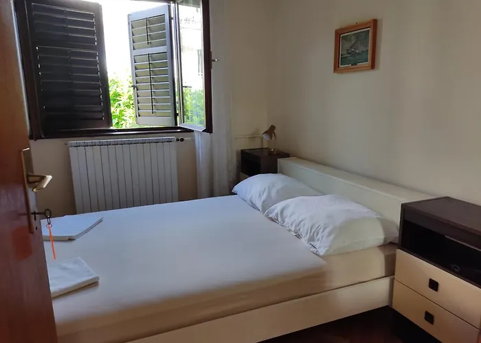4 Bedrooms 50-70m To The Sea Until 11 People Dramalj