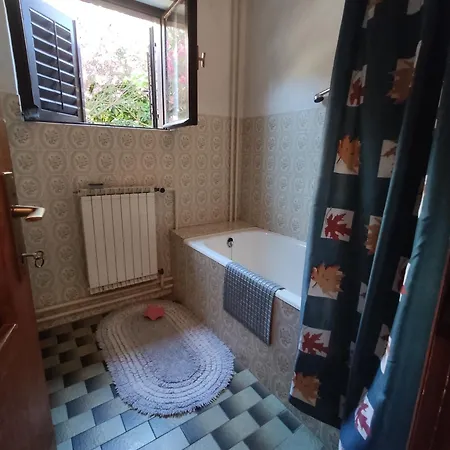 4 Bedrooms 50-70m To The Sea Until 11 People *