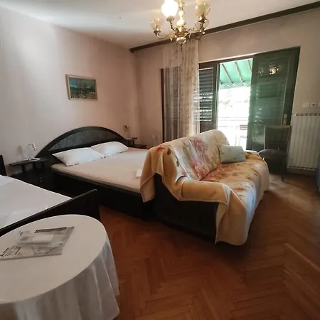 Apartment Approx 50-70M To Sea Apartment Dramalj 4 Bedrooms 4-10 People