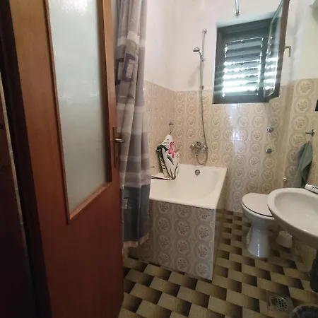 Apartment Approx 50-70M To Sea Apartment Dramalj 4 Bedrooms 4-10 People Dramalj