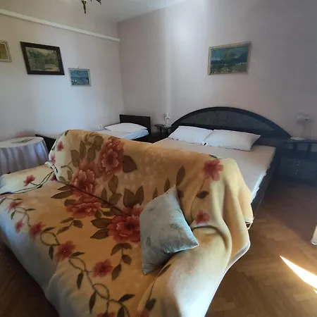 Approx 50-70M To Sea Apartment Dramalj 4 Bedrooms 4-10 People