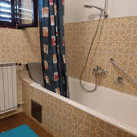 Apartment Approx 50-70M To Sea Apartment Dramalj 4 Bedrooms 4-10 People