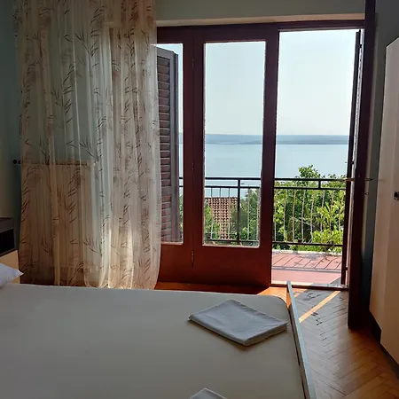 Approx 50-70M To Sea Apartment Dramalj 4 Bedrooms 4-10 People Apartment *