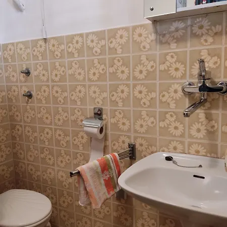 Apartment Approx 50-70M To Sea Apartment Dramalj 4 Bedrooms 4-10 People Dramalj