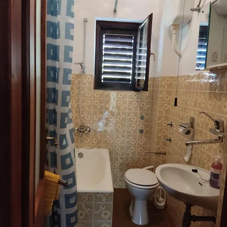 Approx 50-70M To Sea Apartment Dramalj 4 Bedrooms 4-10 People