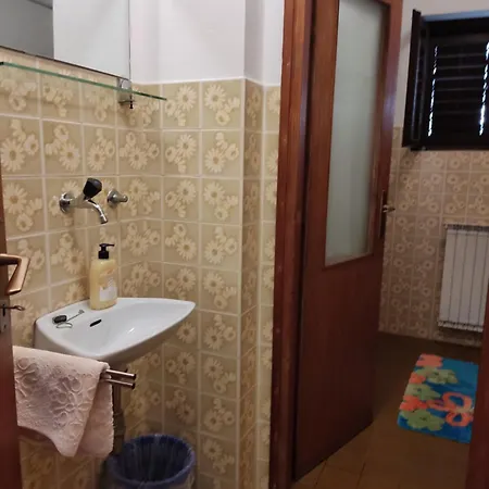 Approx 50-70M To Sea Apartment Dramalj 4 Bedrooms 4-10 People *