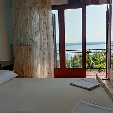 Apartment Approx 50-70M To Sea Apartment Dramalj 4 Bedrooms 4-10 People