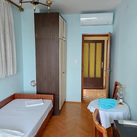 Apartment Approx 50-70M To Sea Apartment Dramalj 4 Bedrooms 4-10 People Dramalj