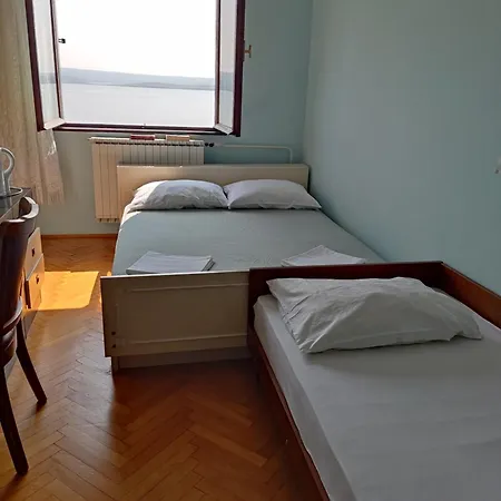 Approx 50-70M To Sea Apartment Dramalj 4 Bedrooms 4-10 People *