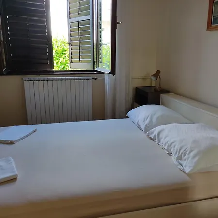 Apartment Approx 50-70M To Sea Apartment Dramalj 4 Bedrooms 4-10 People Dramalj