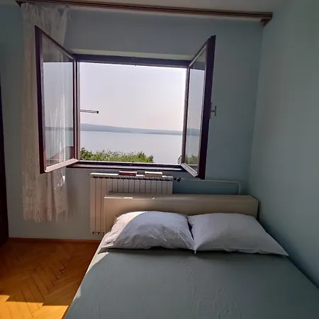 Apartment Approx 50-70M To Sea Apartment Dramalj 4 Bedrooms 4-10 People *