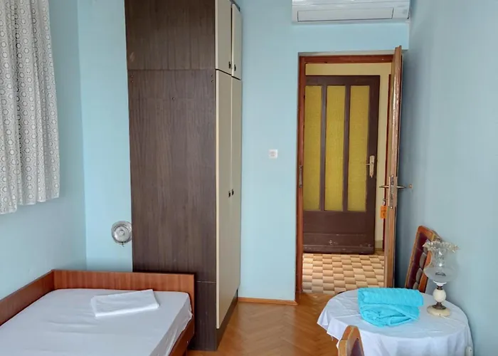 Apartment 4 Bedrooms 50-70m To The Sea Until 11 People Dramalj