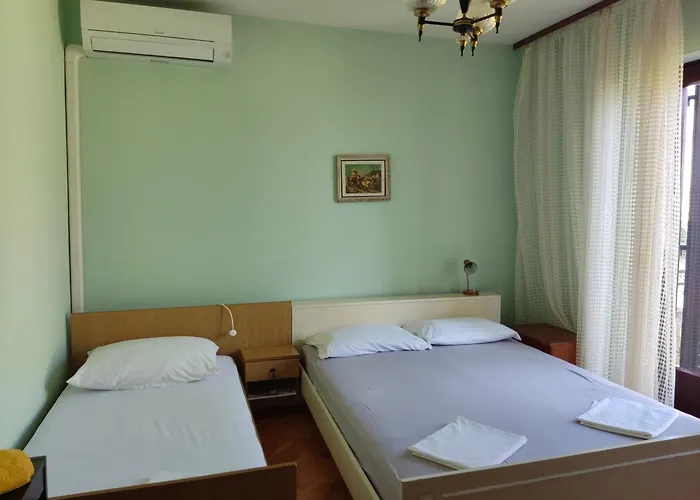 4 Bedrooms 50-70m To The Sea Until 11 People * Dramalj